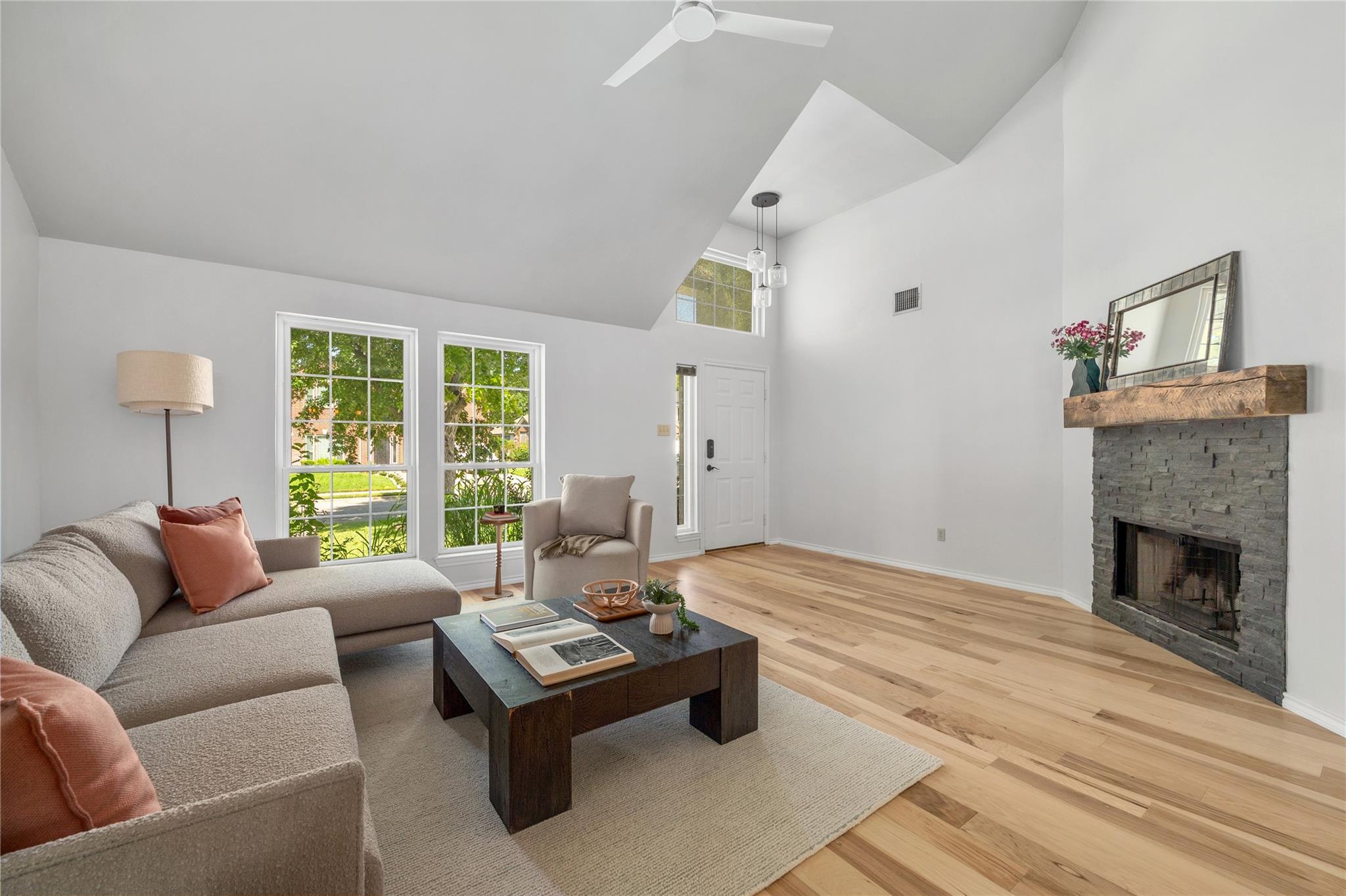 17121 Village Glen RD