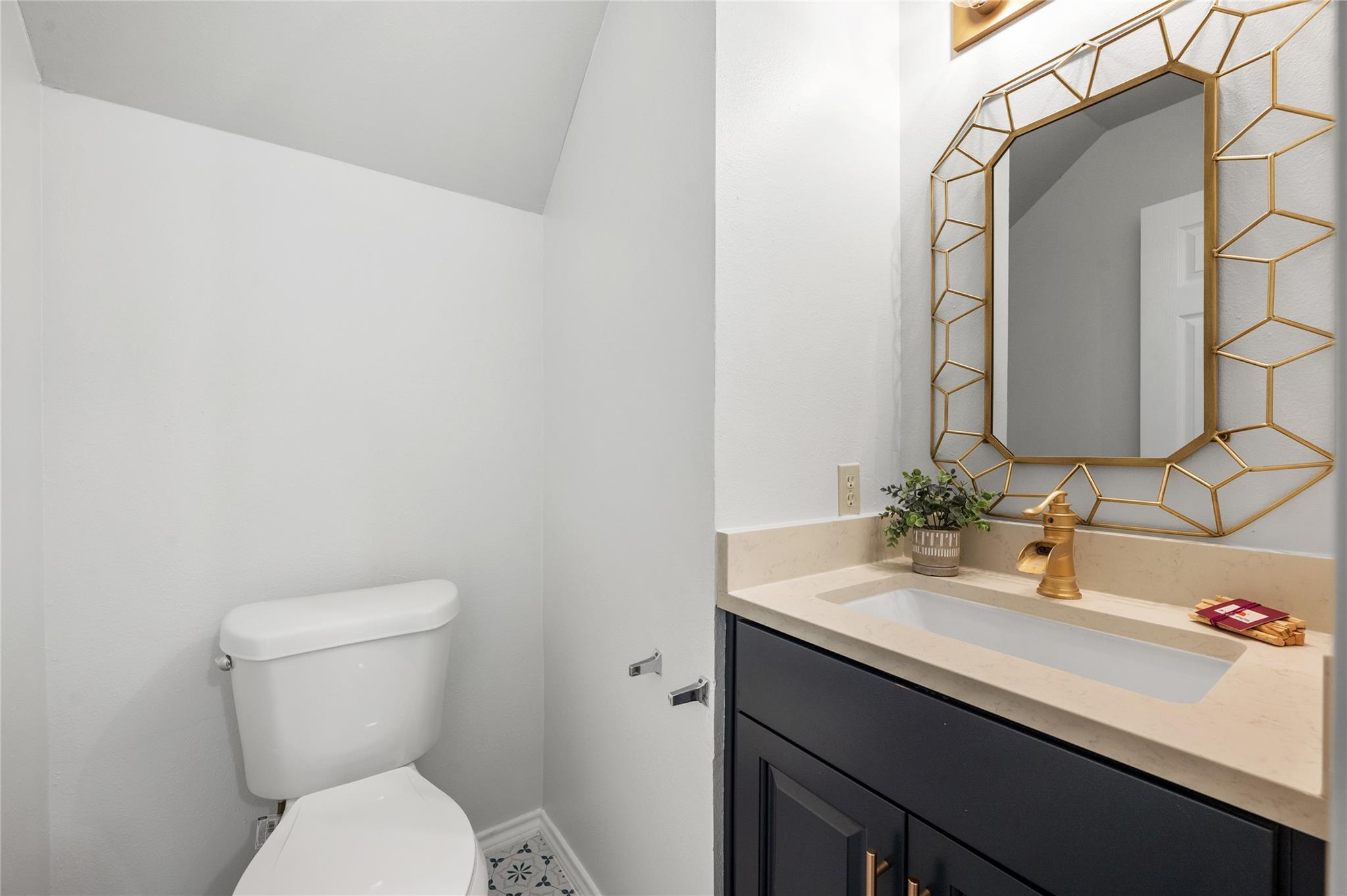 17121 Village Glen RD