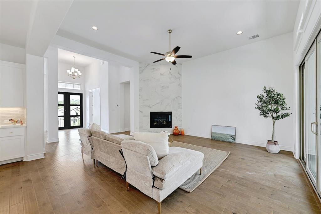 905 CRESTONE STREAM DR