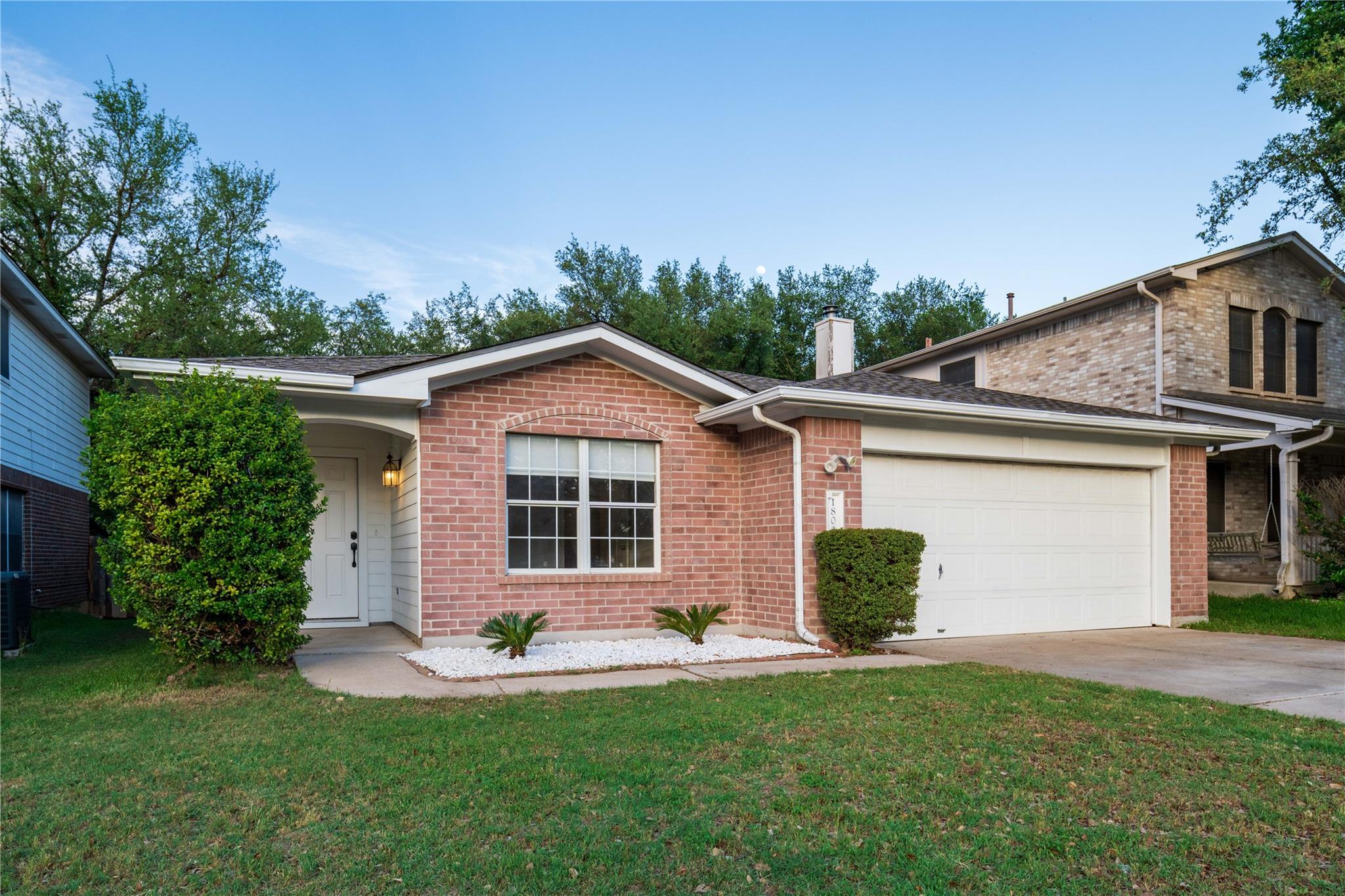 1800 Carriage Hills