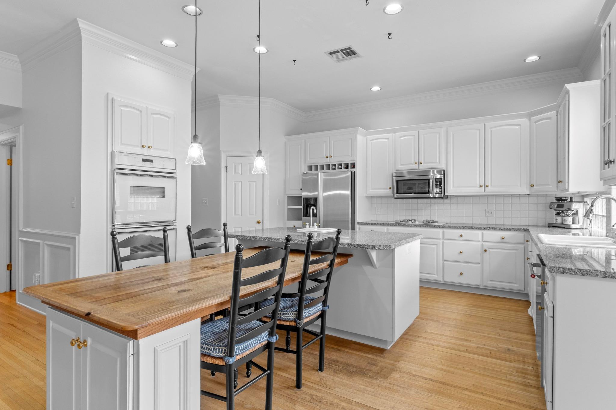5305 Cuesta Verde