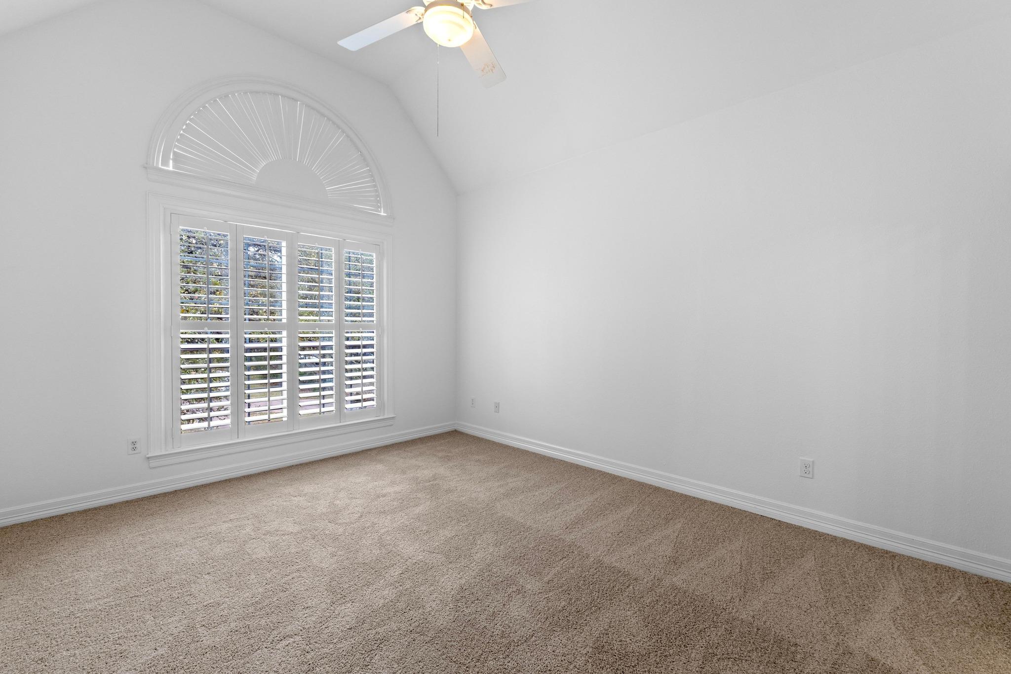 5305 Cuesta Verde