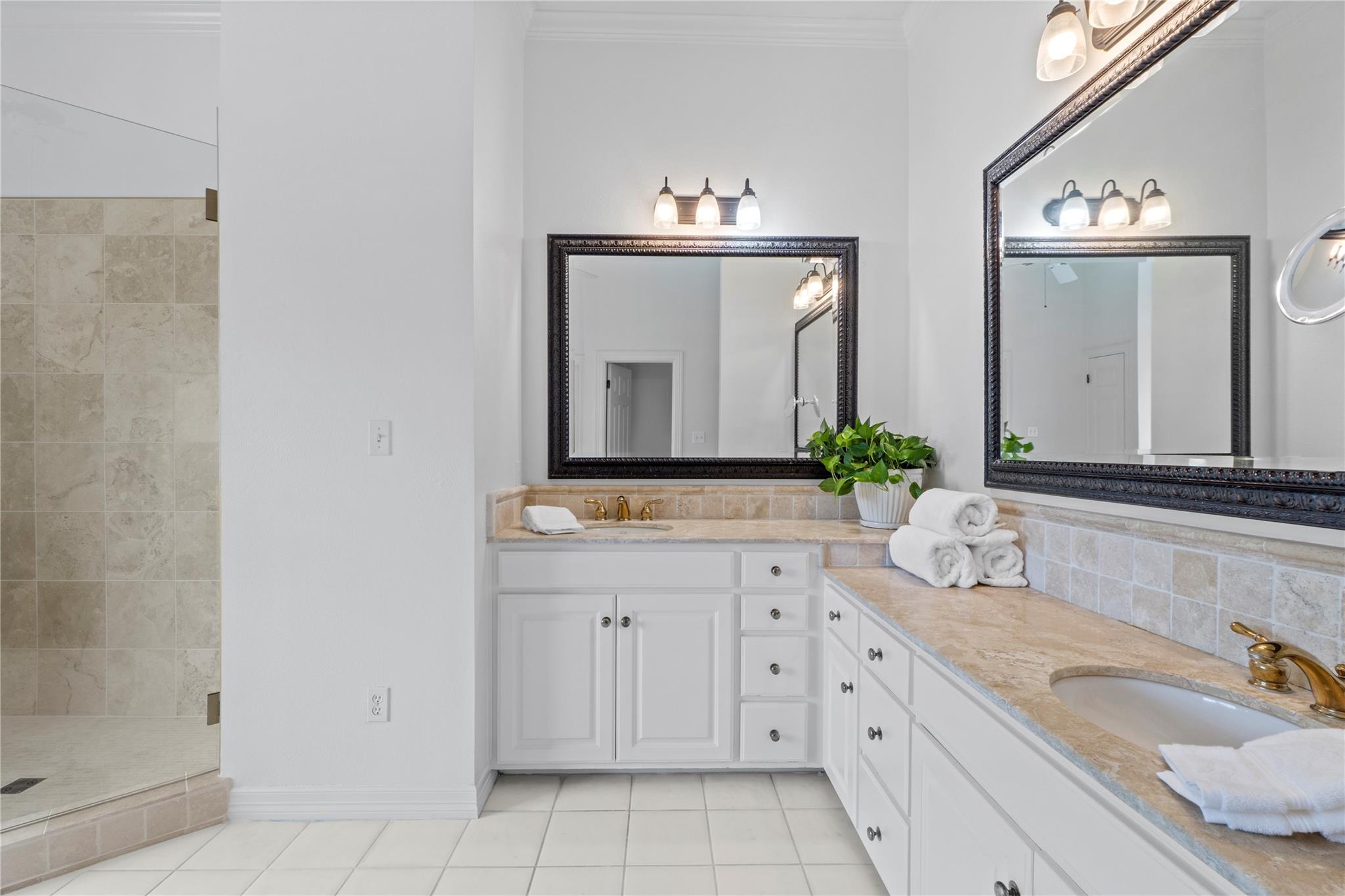 5305 Cuesta Verde