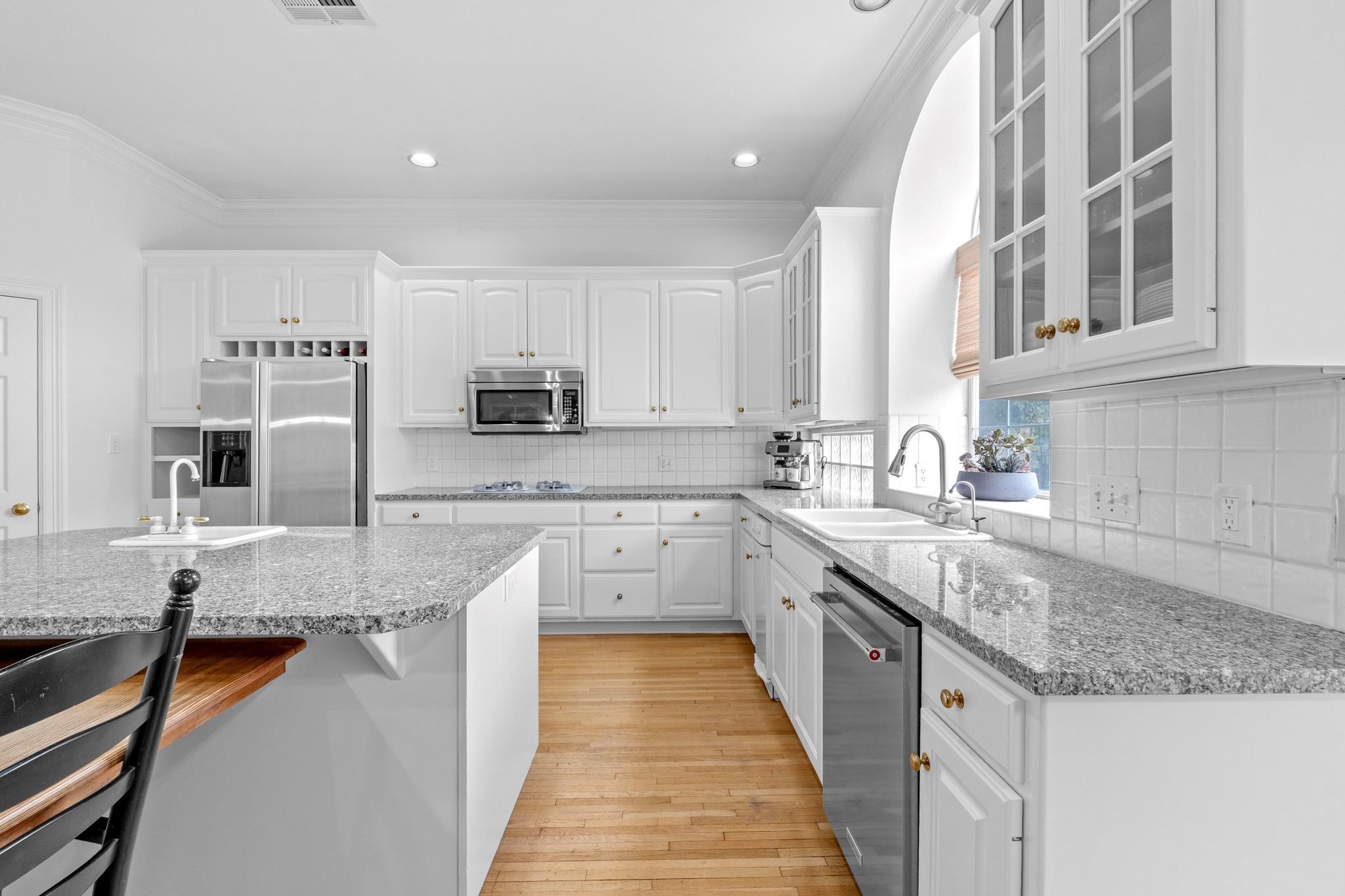 5305 Cuesta Verde