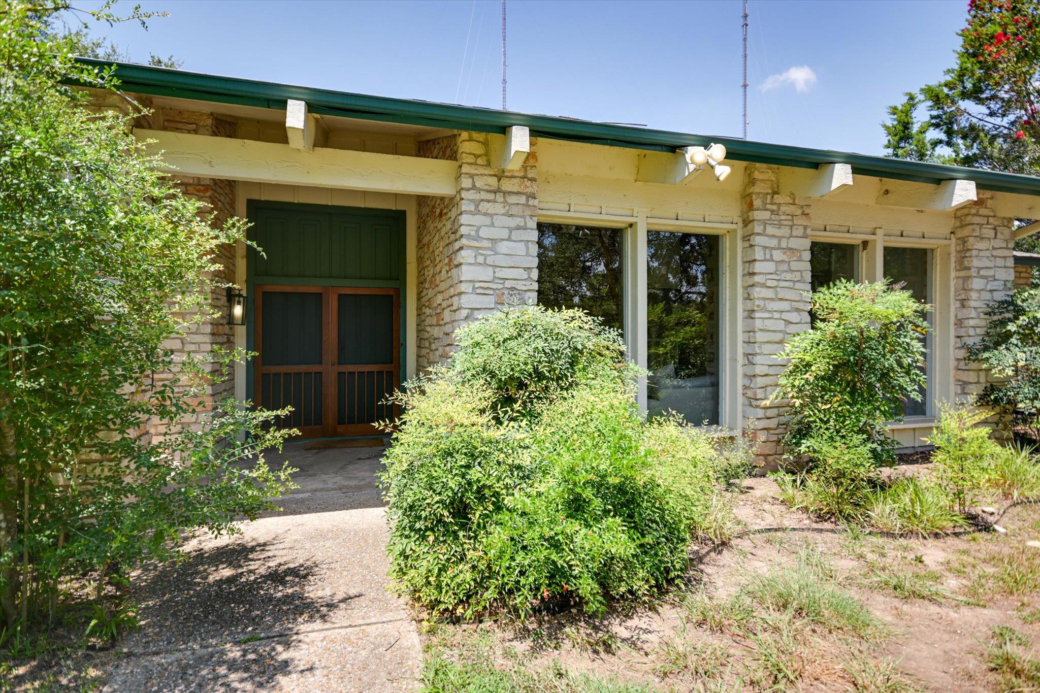 2412 Deer PASS