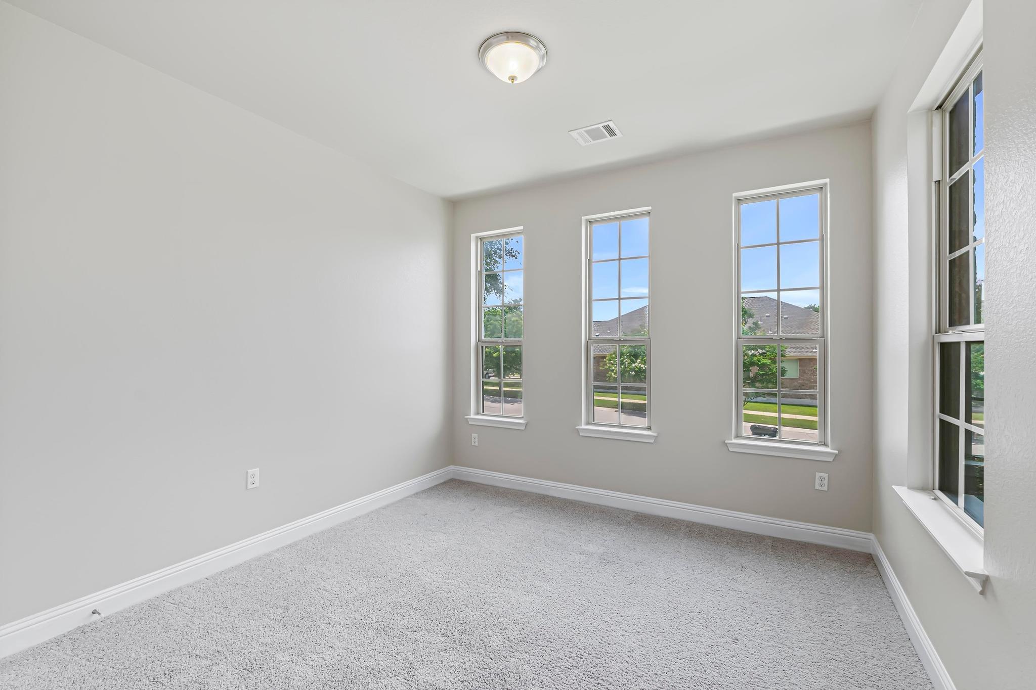 505 Fair Oaks DR