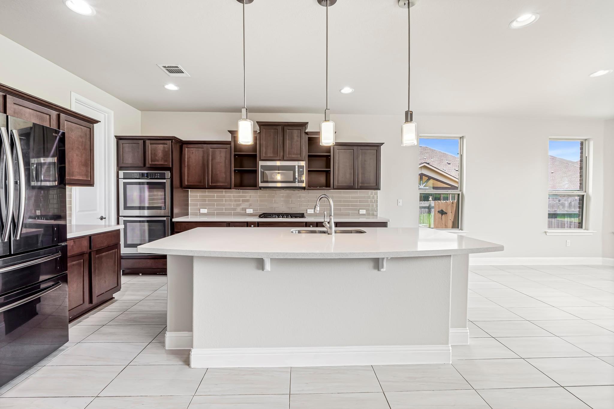 505 Fair Oaks DR