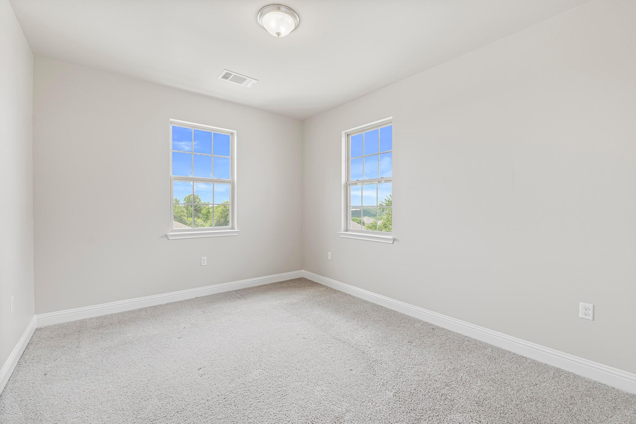 505 Fair Oaks DR