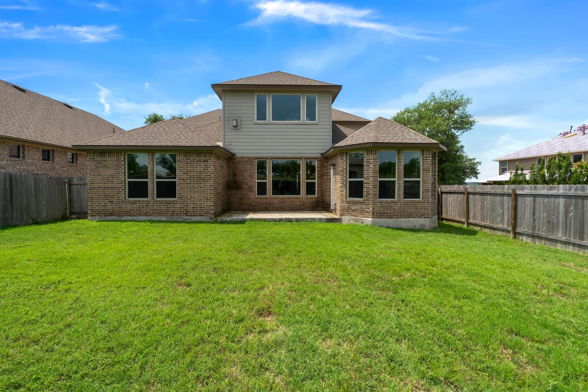 505 Fair Oaks DR
