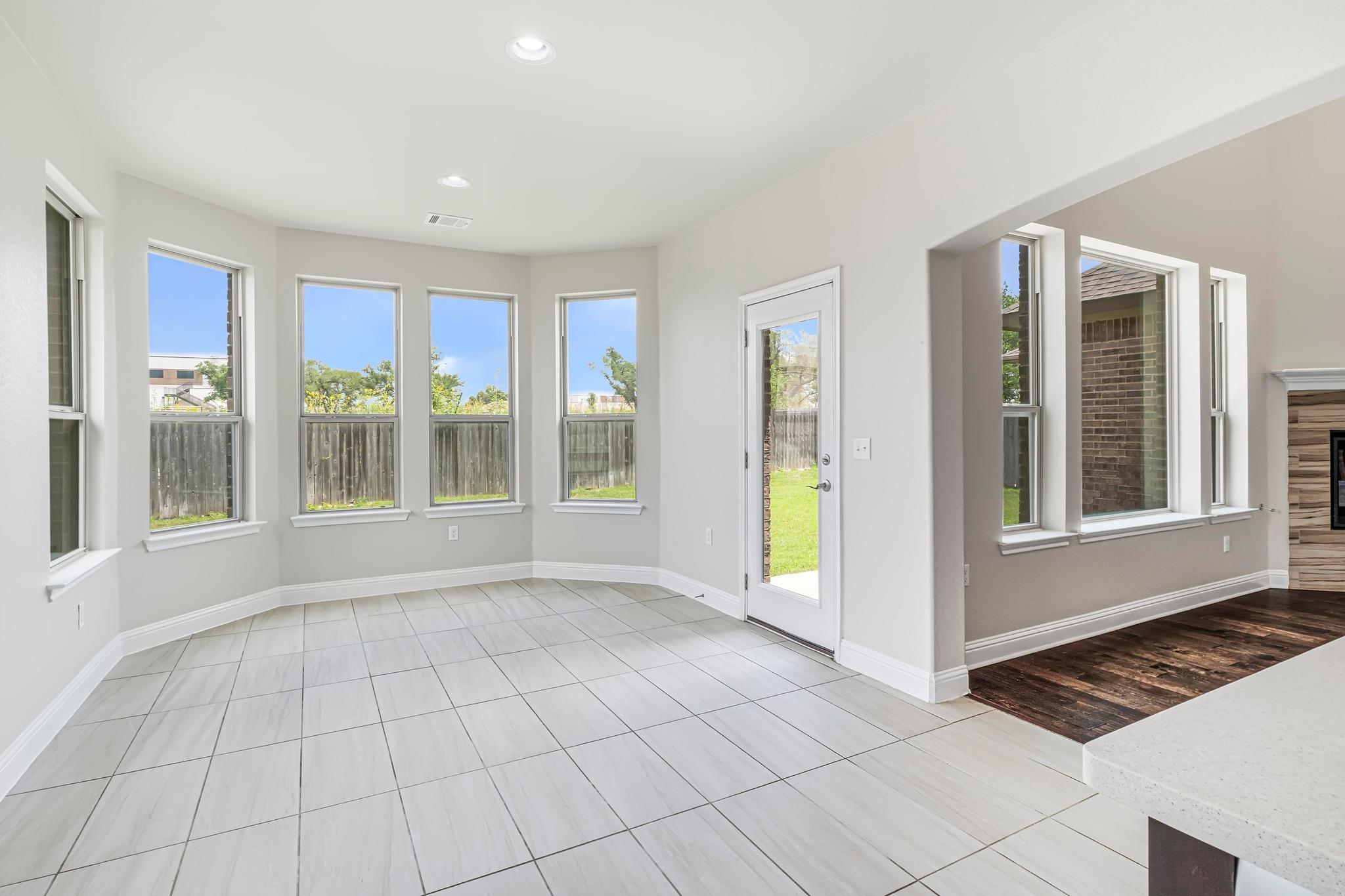 505 Fair Oaks DR