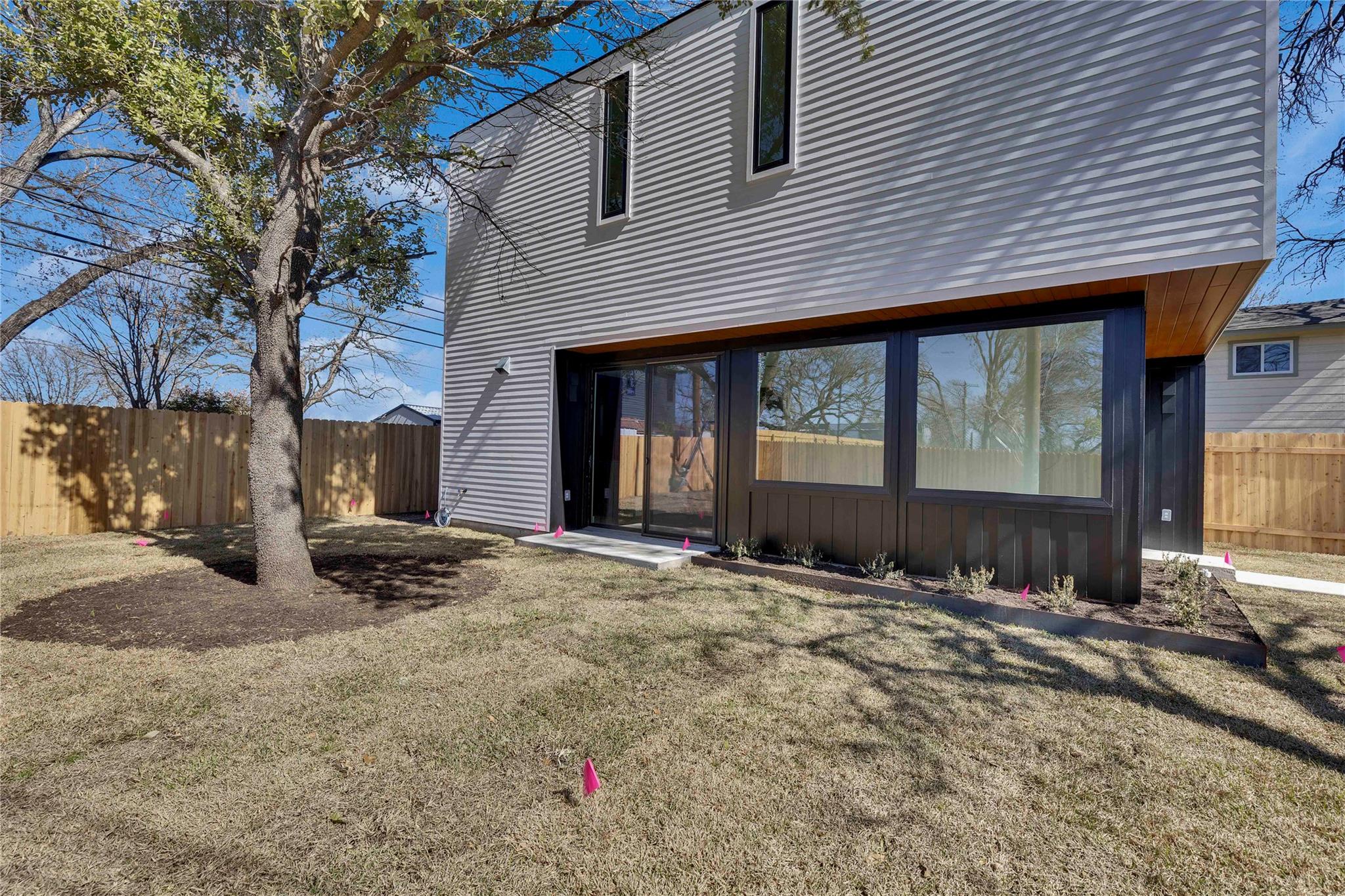 1804 Sylvan DR