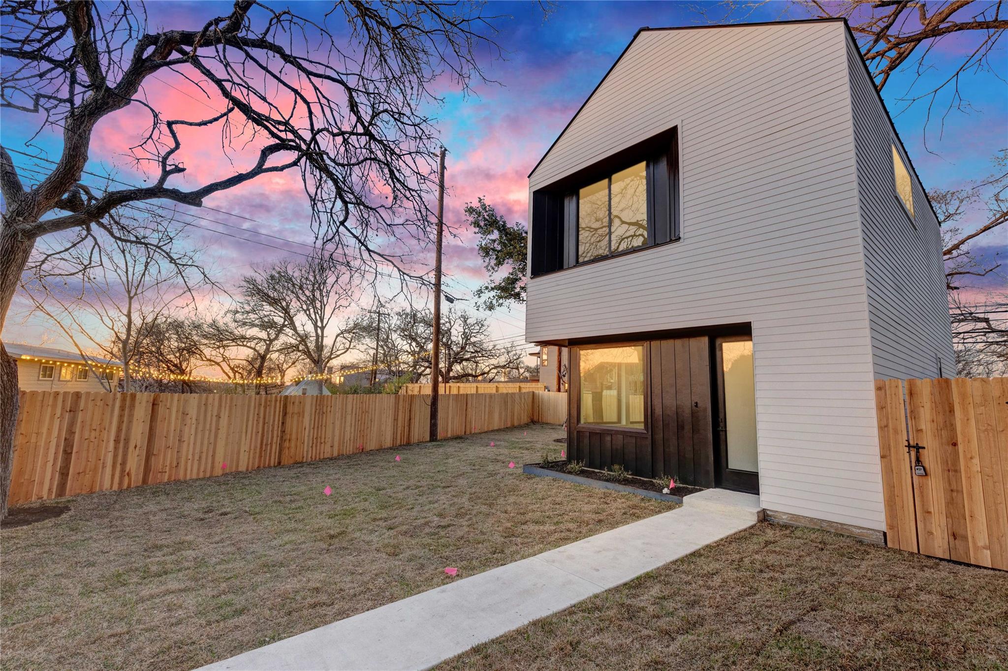 1804 Sylvan DR