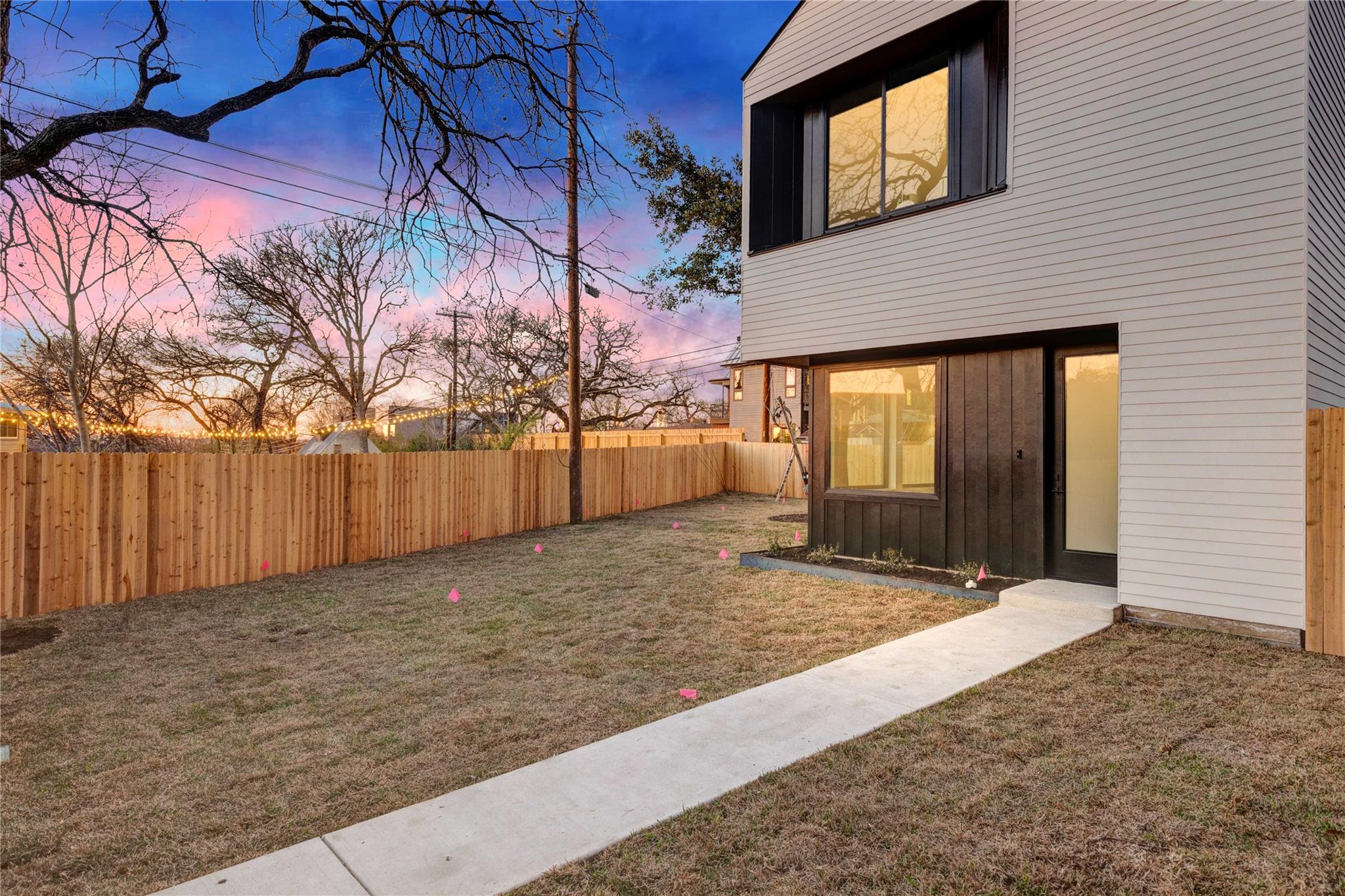1804 Sylvan DR