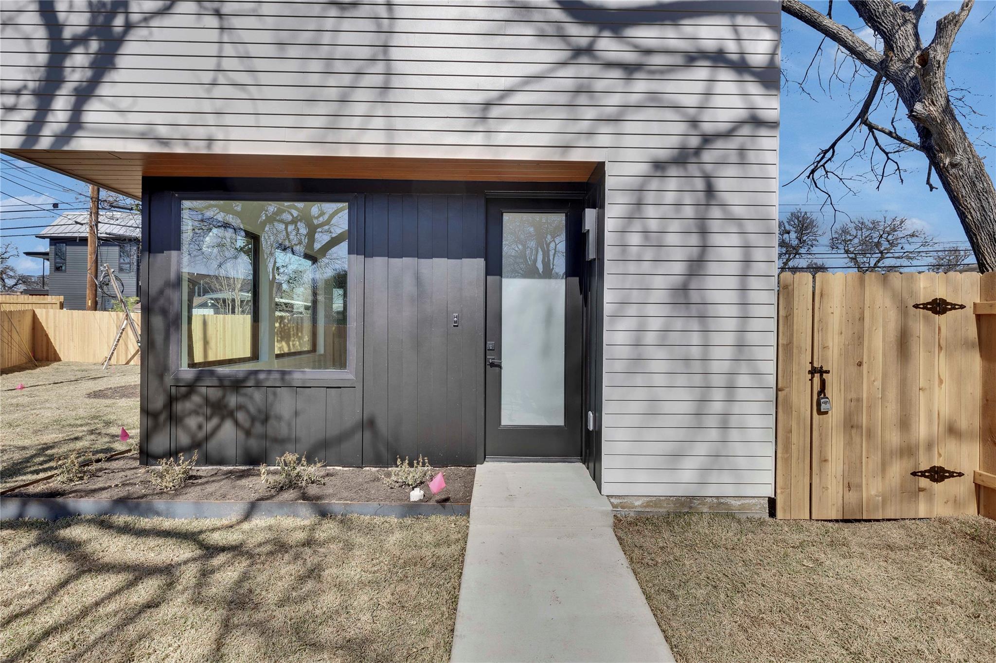 1804 Sylvan DR