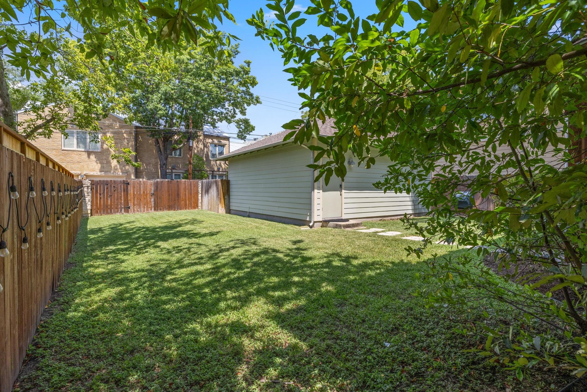 1106 Maufrais ST