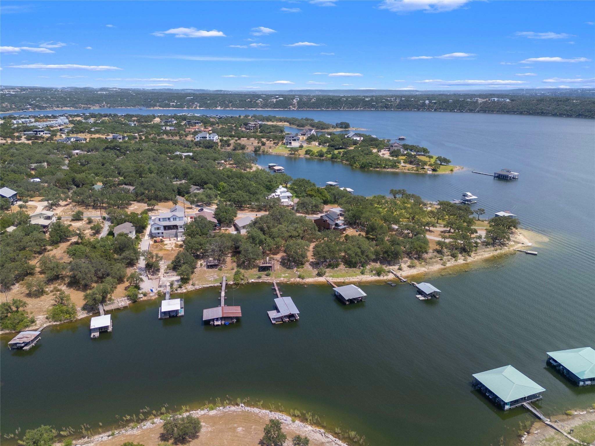 1131 Edgewater DR