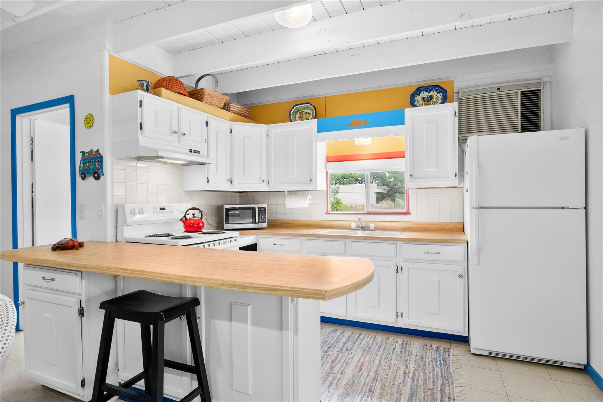 1131 Edgewater DR