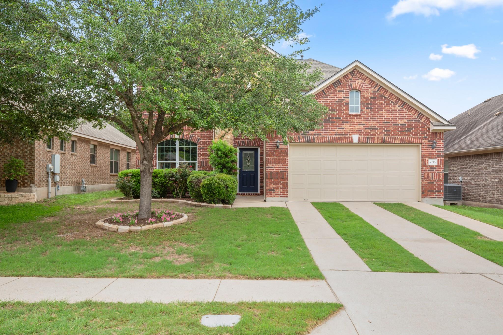 7715 Huddleston LN