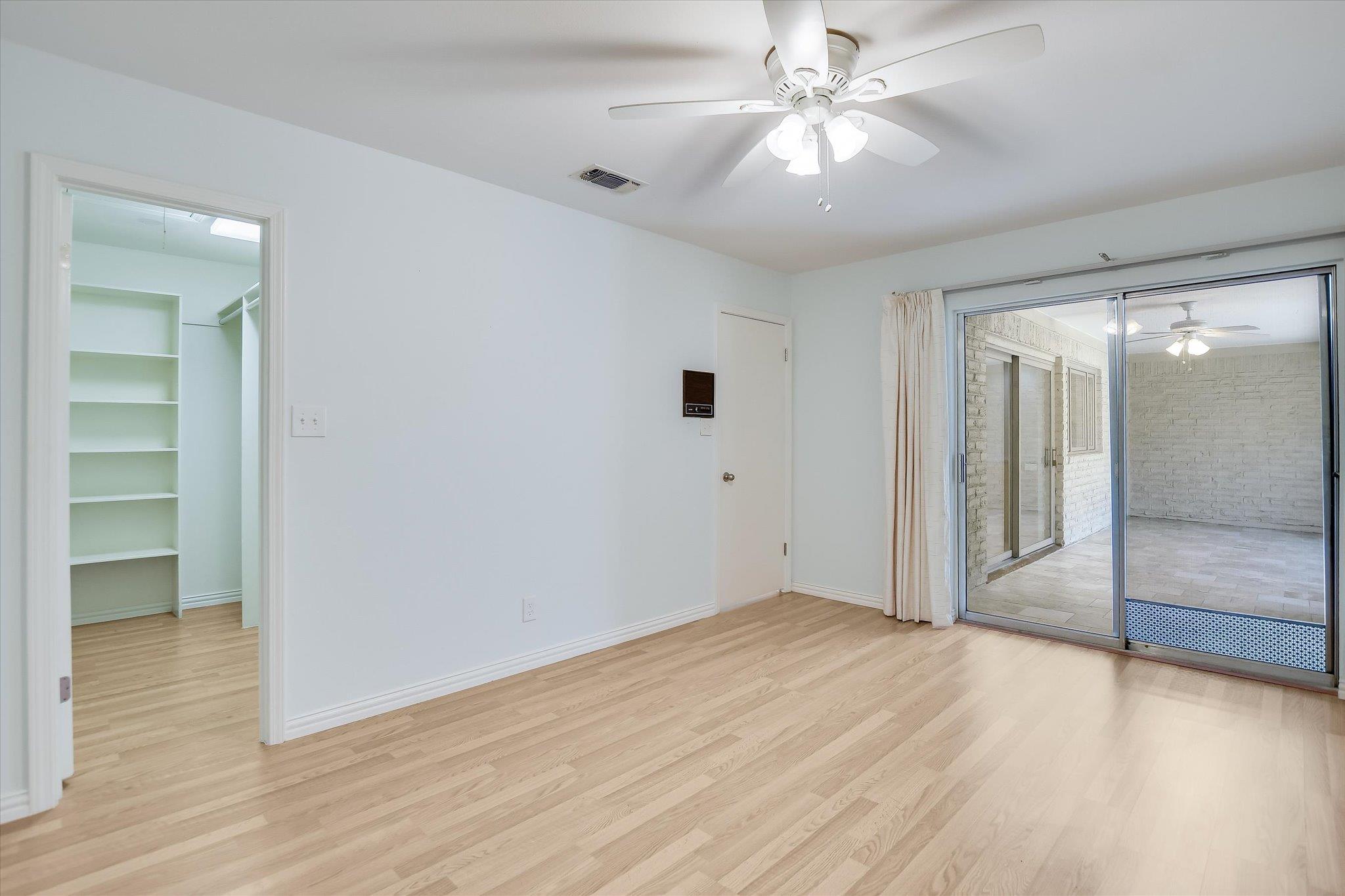 8113 East CT