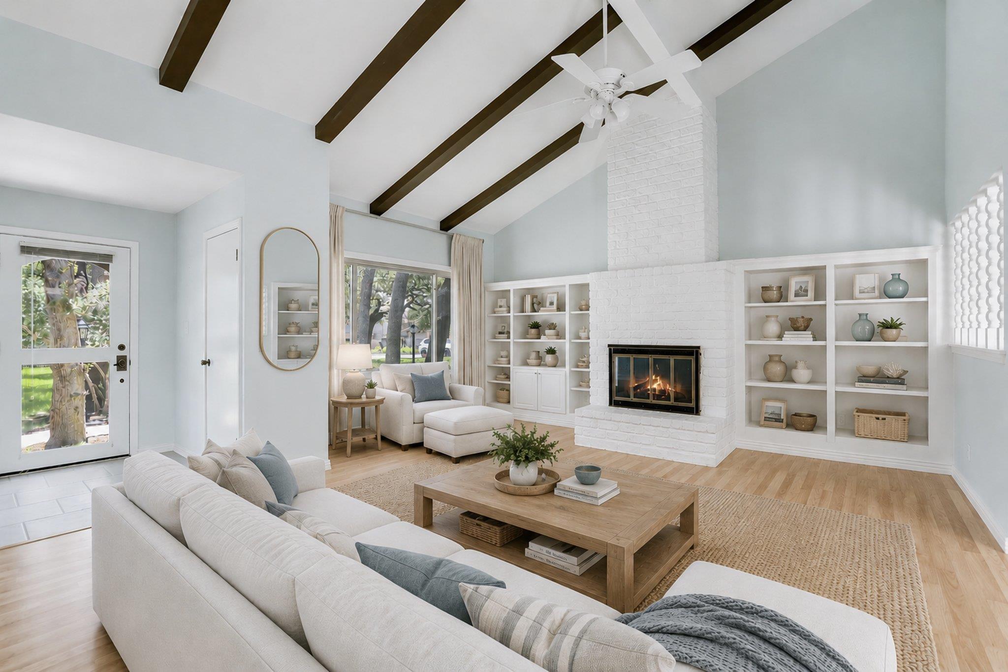 8113 East CT