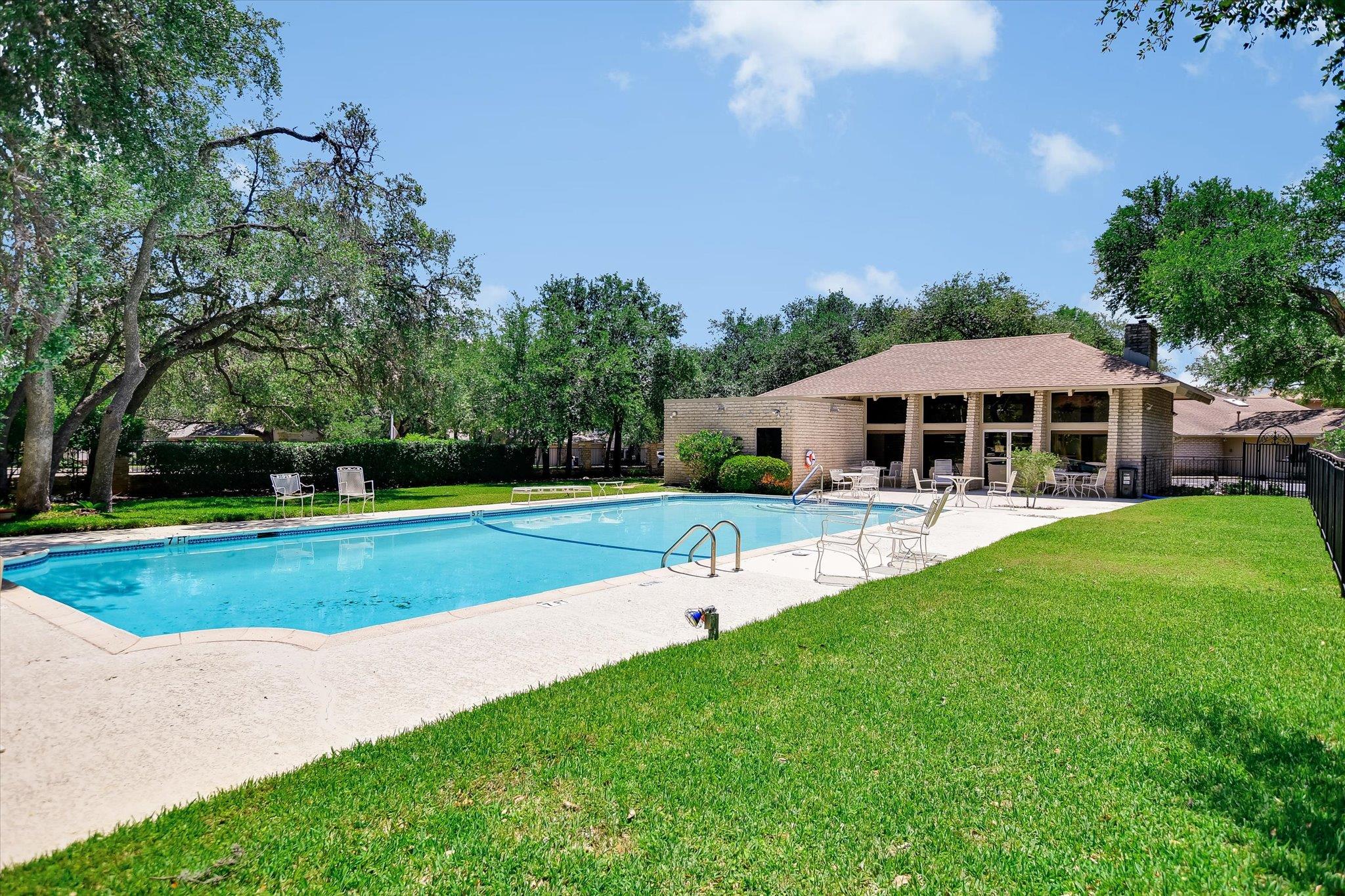 8113 East CT