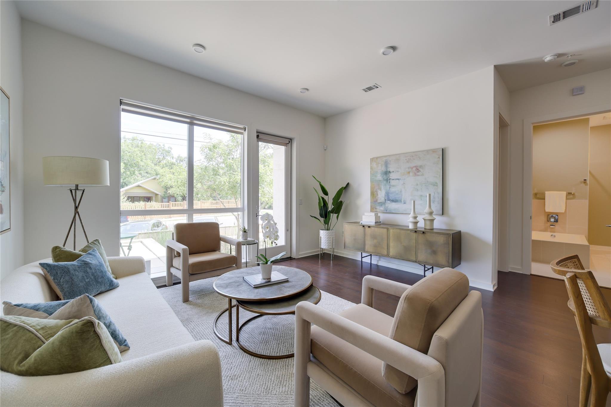 207 W Johanna ST # 102