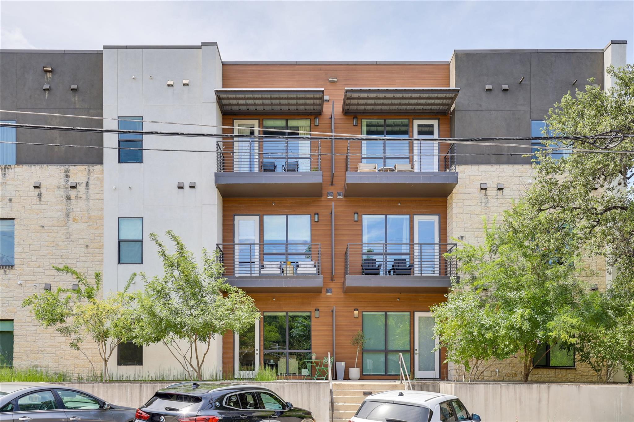 207 W Johanna ST # 102