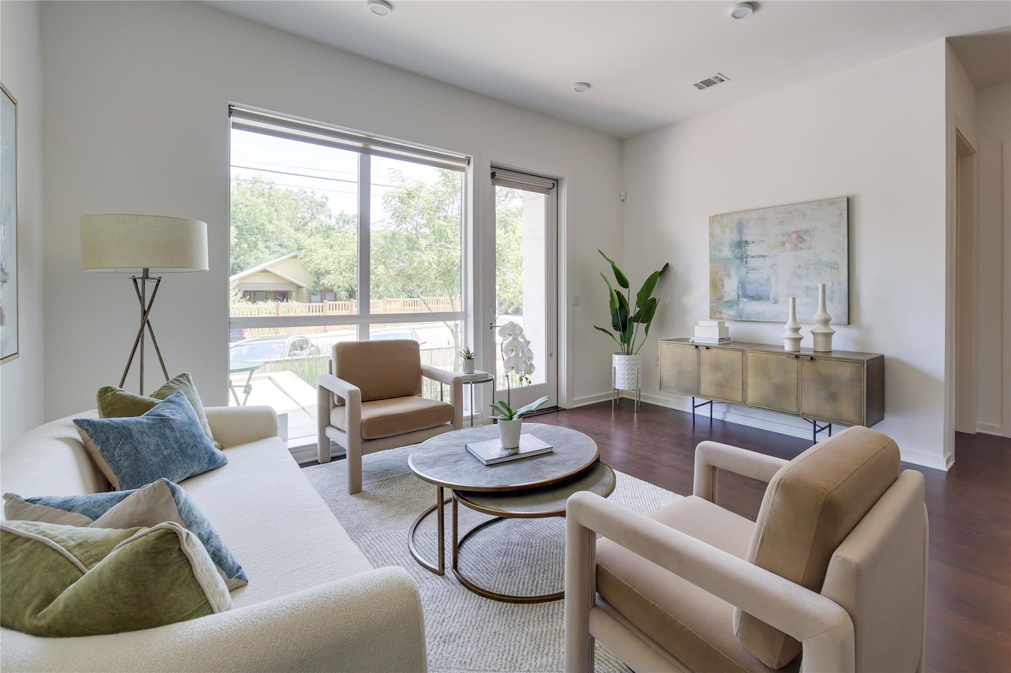 207 W Johanna ST # 102