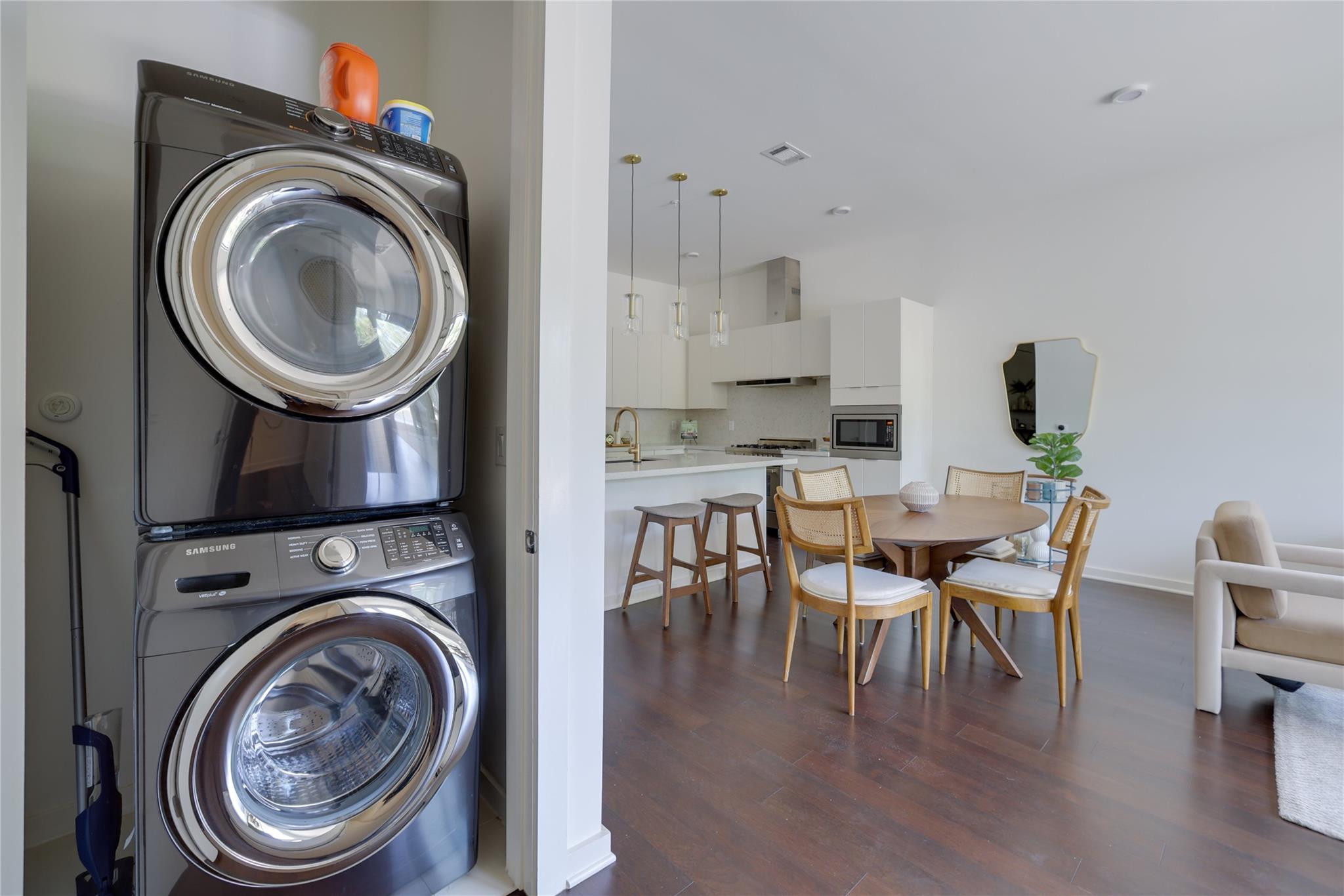 207 W Johanna ST # 102