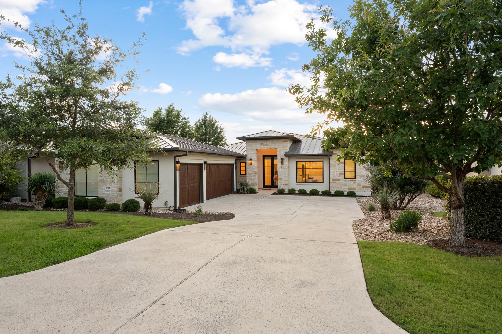 8312 Carranzo DR