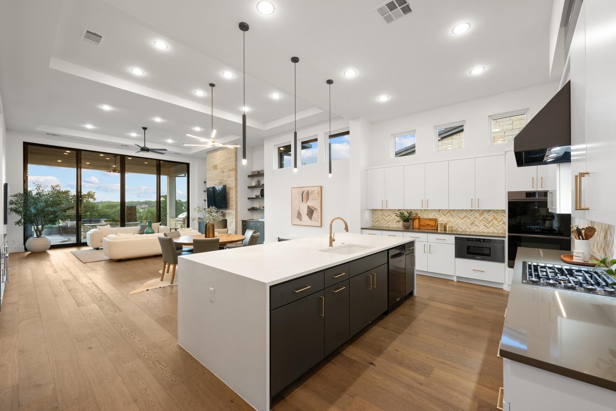 8312 Carranzo DR