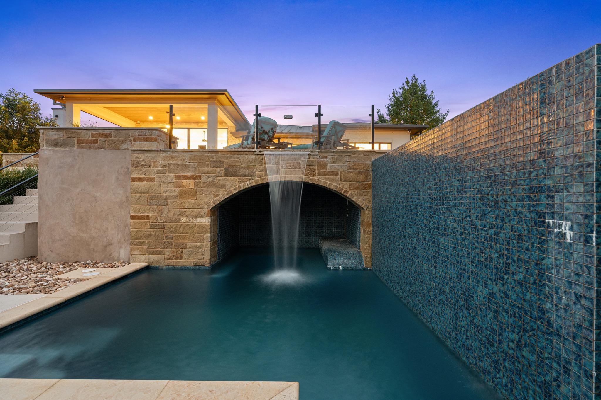 8312 Carranzo DR