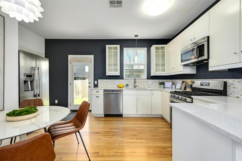7104 Grover Ave
