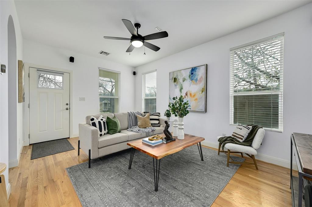 7104 Grover Ave