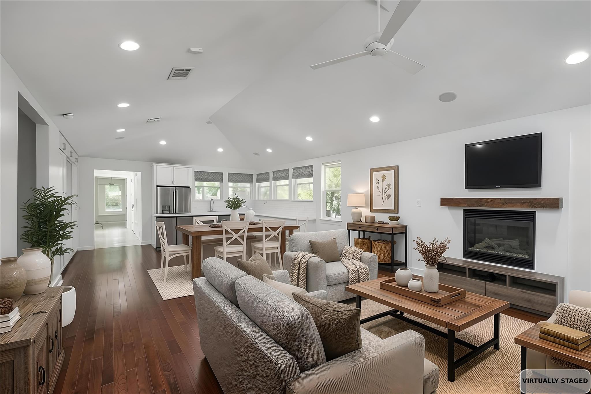 307 W Annie ST