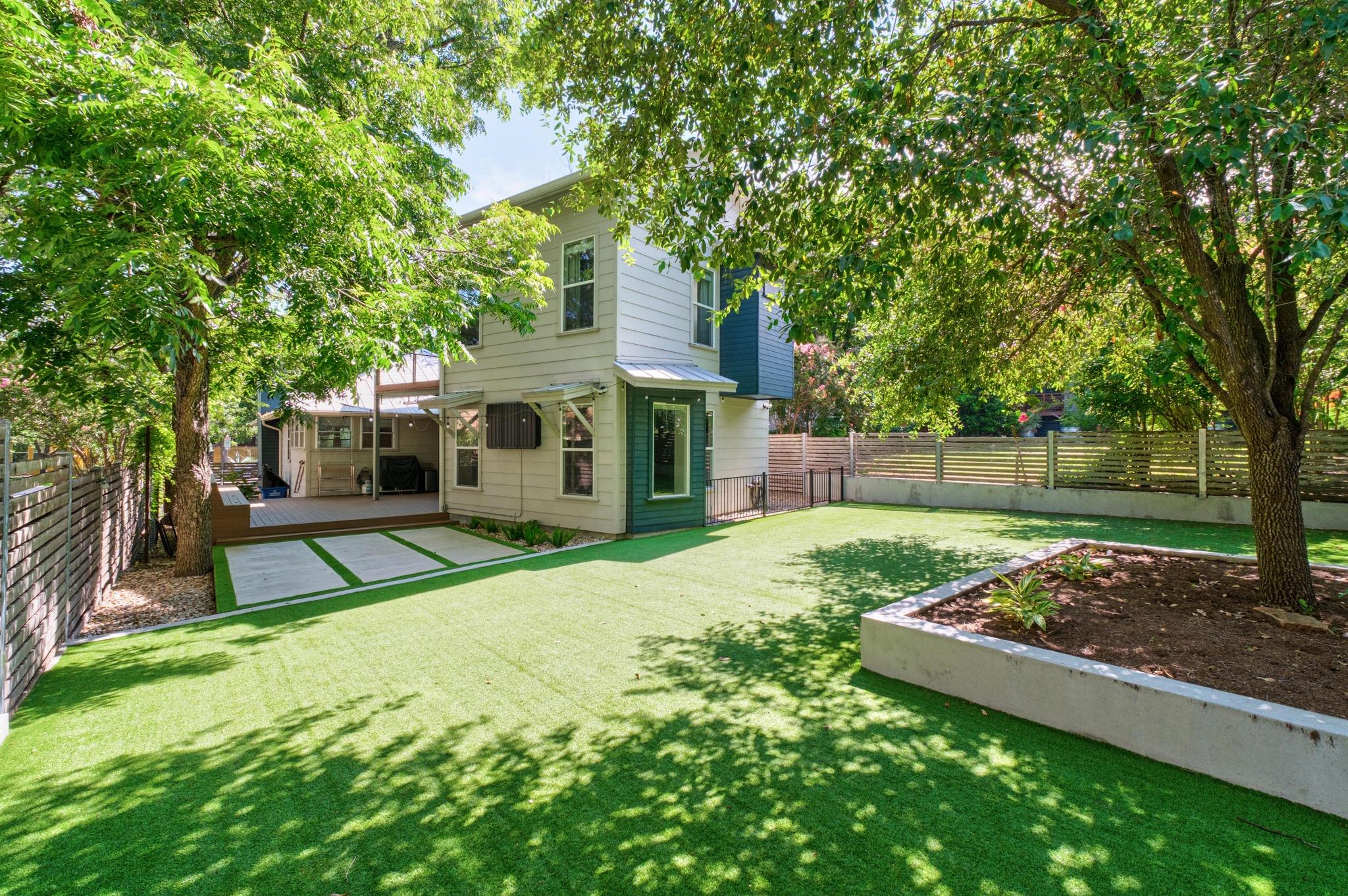 307 W Annie ST