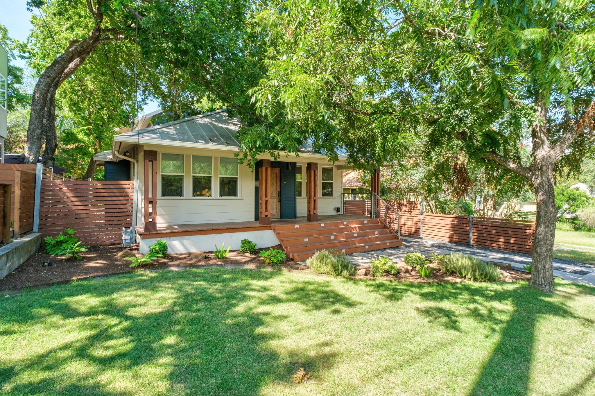 307 W Annie ST