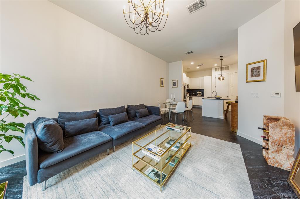 800 Embassy DR # 215