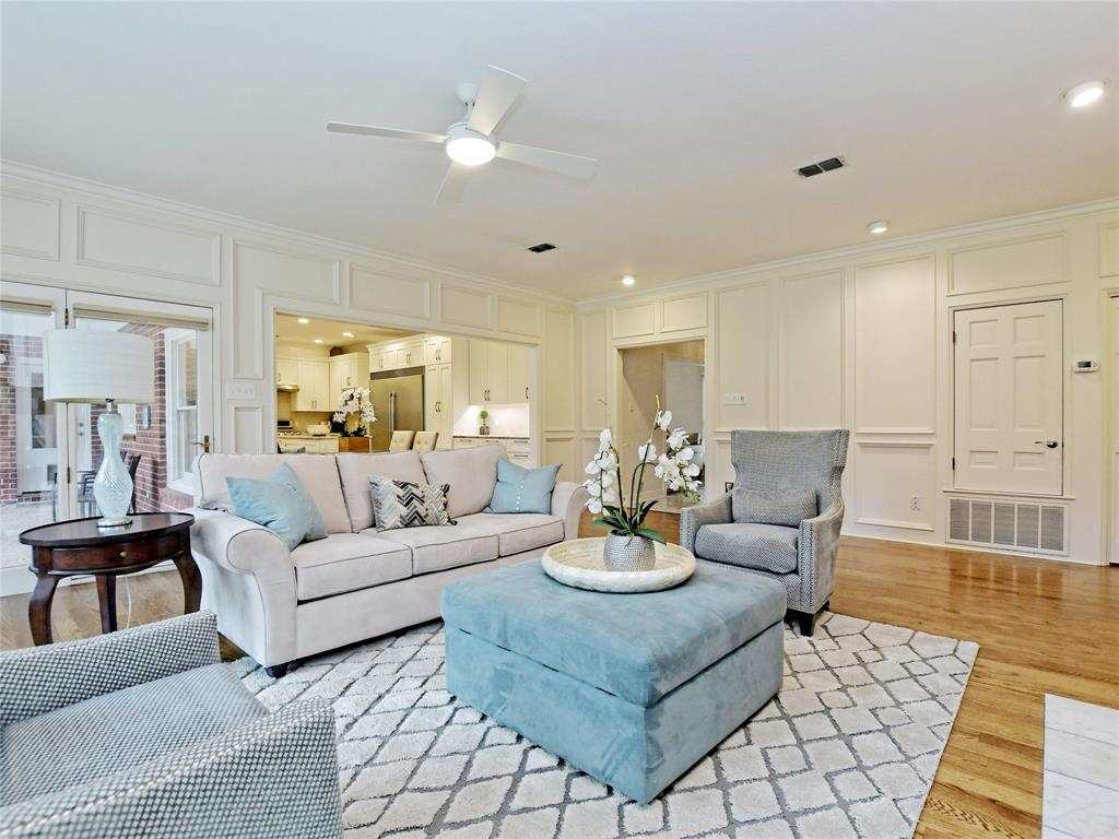203 WALLIS DRIVE DR