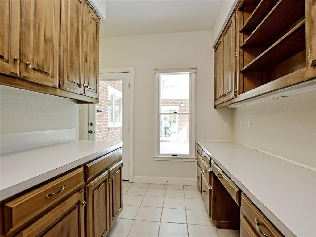 203 WALLIS DRIVE DR