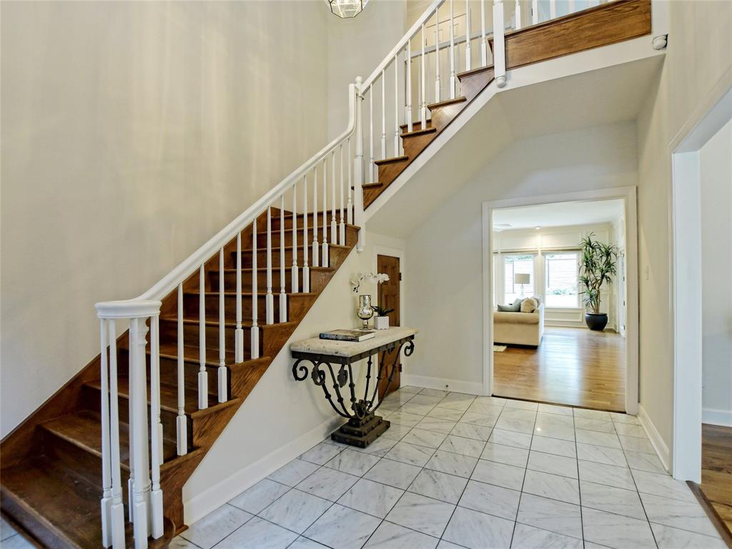 203 WALLIS DRIVE DR