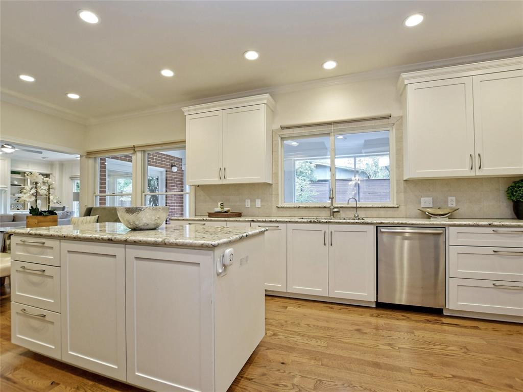 203 WALLIS DRIVE DR