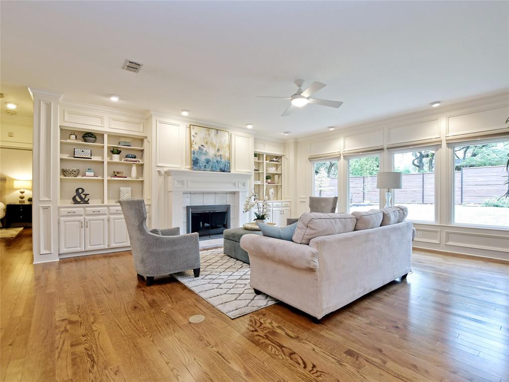 203 WALLIS DRIVE DR