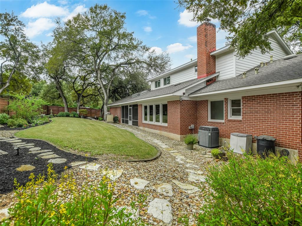 203 WALLIS DRIVE DR