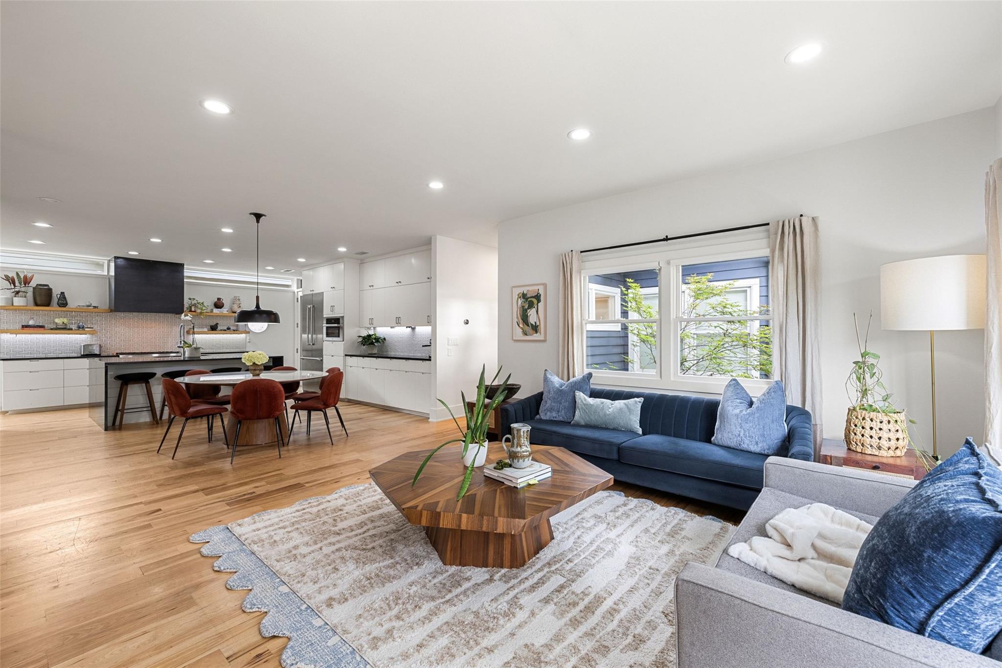2000 Rundell PL