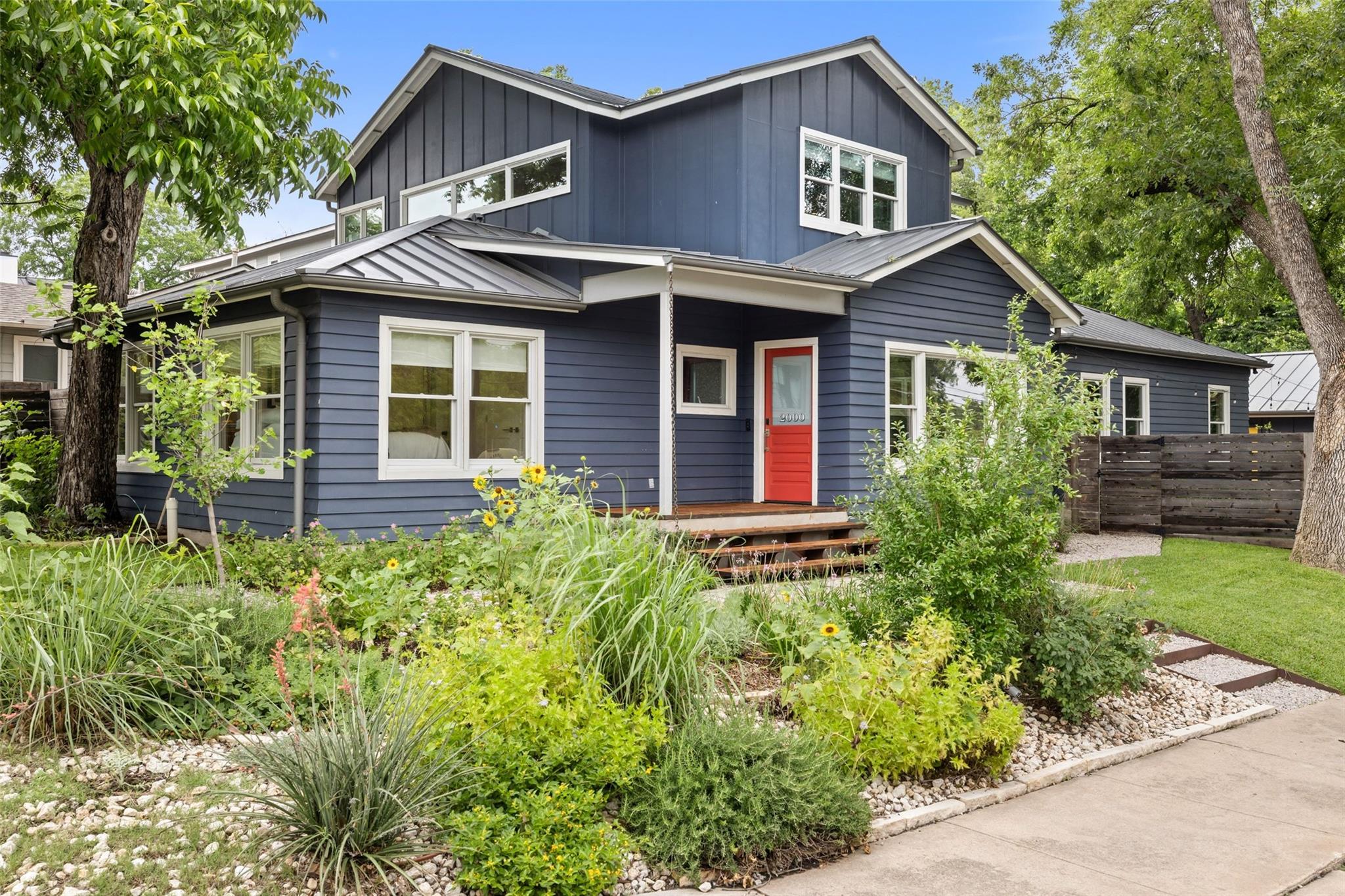 2000 Rundell PL