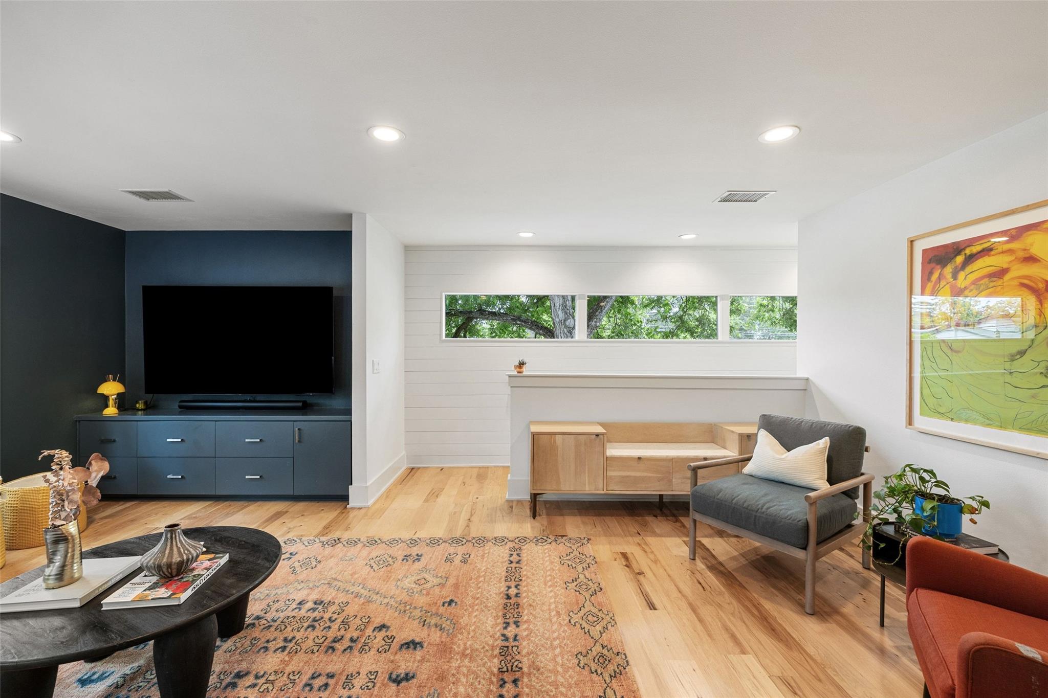 2000 Rundell PL