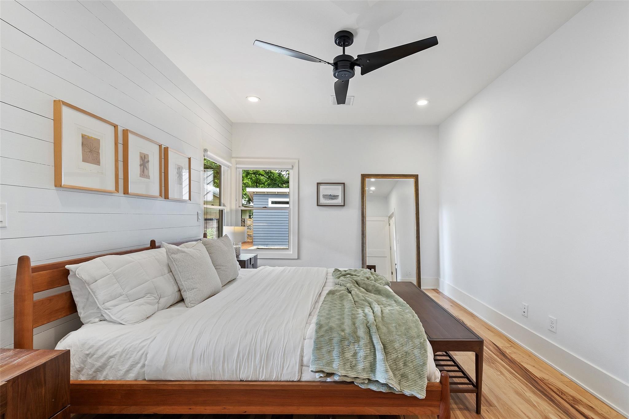 2000 Rundell PL