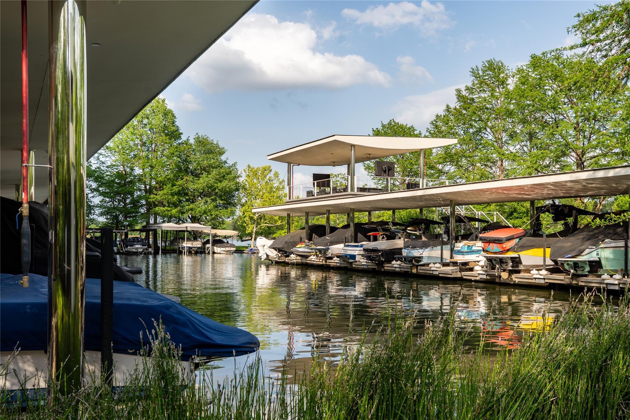 2503 Westlake DR # 101