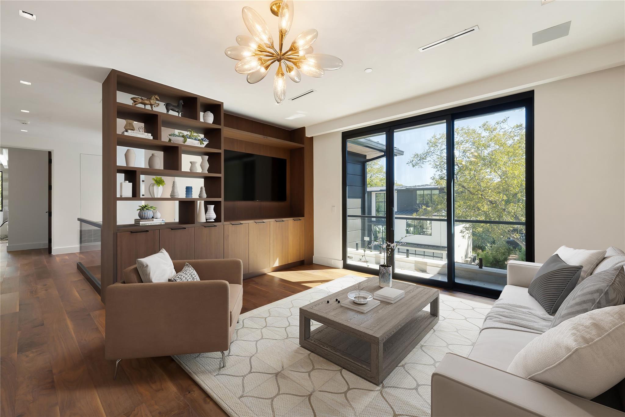 2503 Westlake DR # 101